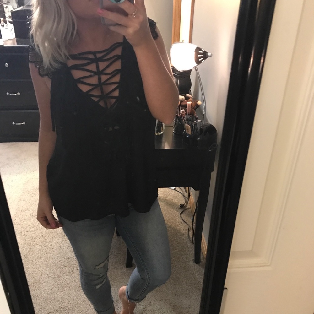 Black fringe tank